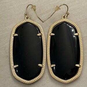 Kendra Scott Danielle earrings in black in perfect condition. NWOT